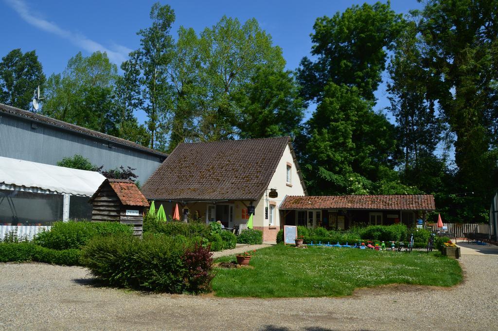 Camping Le Val De Trie Behen Exterior photo